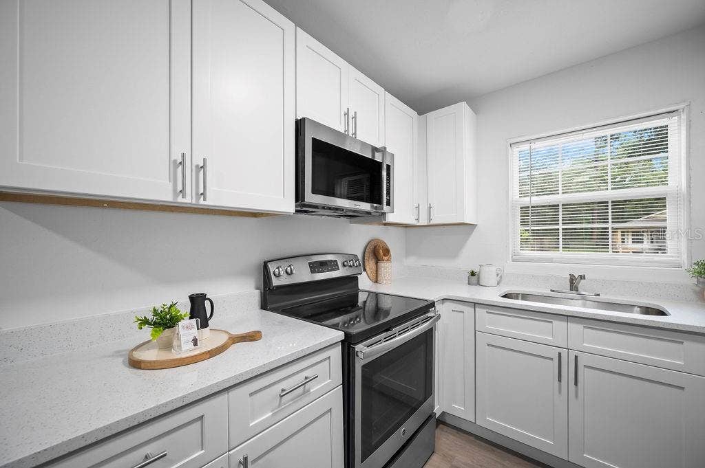 4737 HALLIDAY LANE, Orlando, FL 32810 4737 HALLIDAY LANE, Orlando, FL 32810