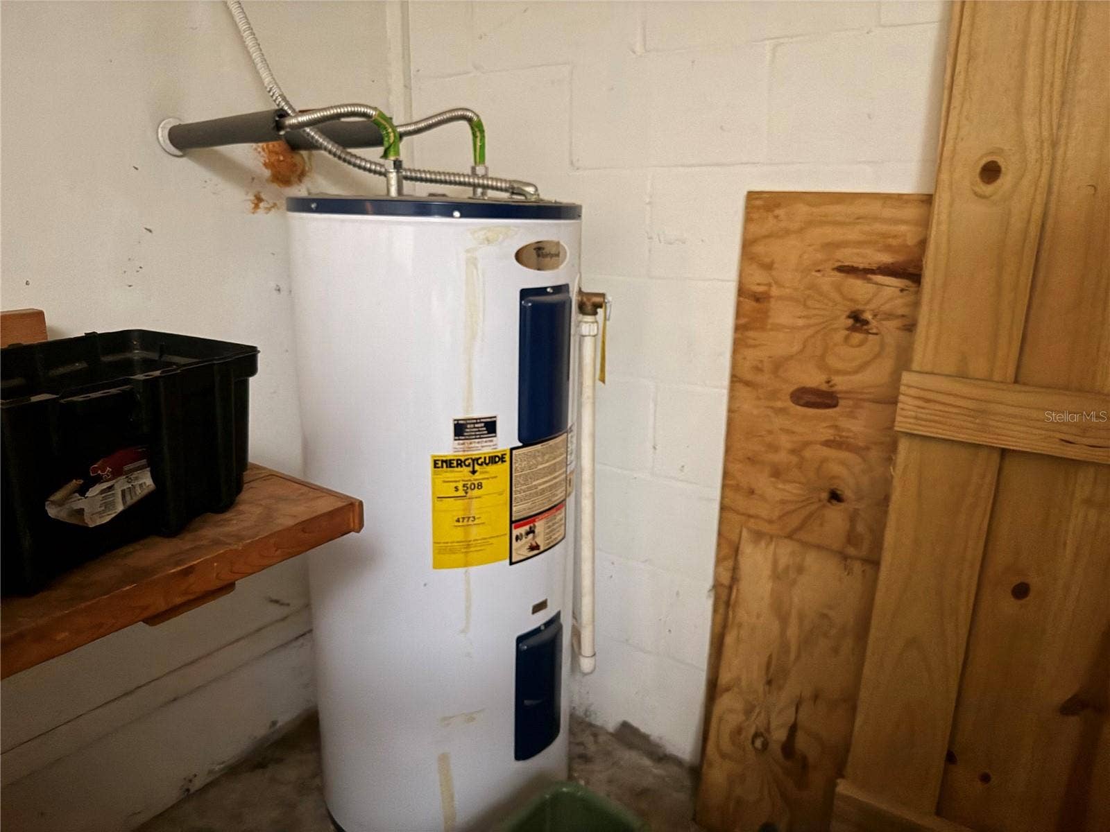 13811 LAZY OAK DRIVE, #21, Tampa, FL 33613 Water Heater in Garage