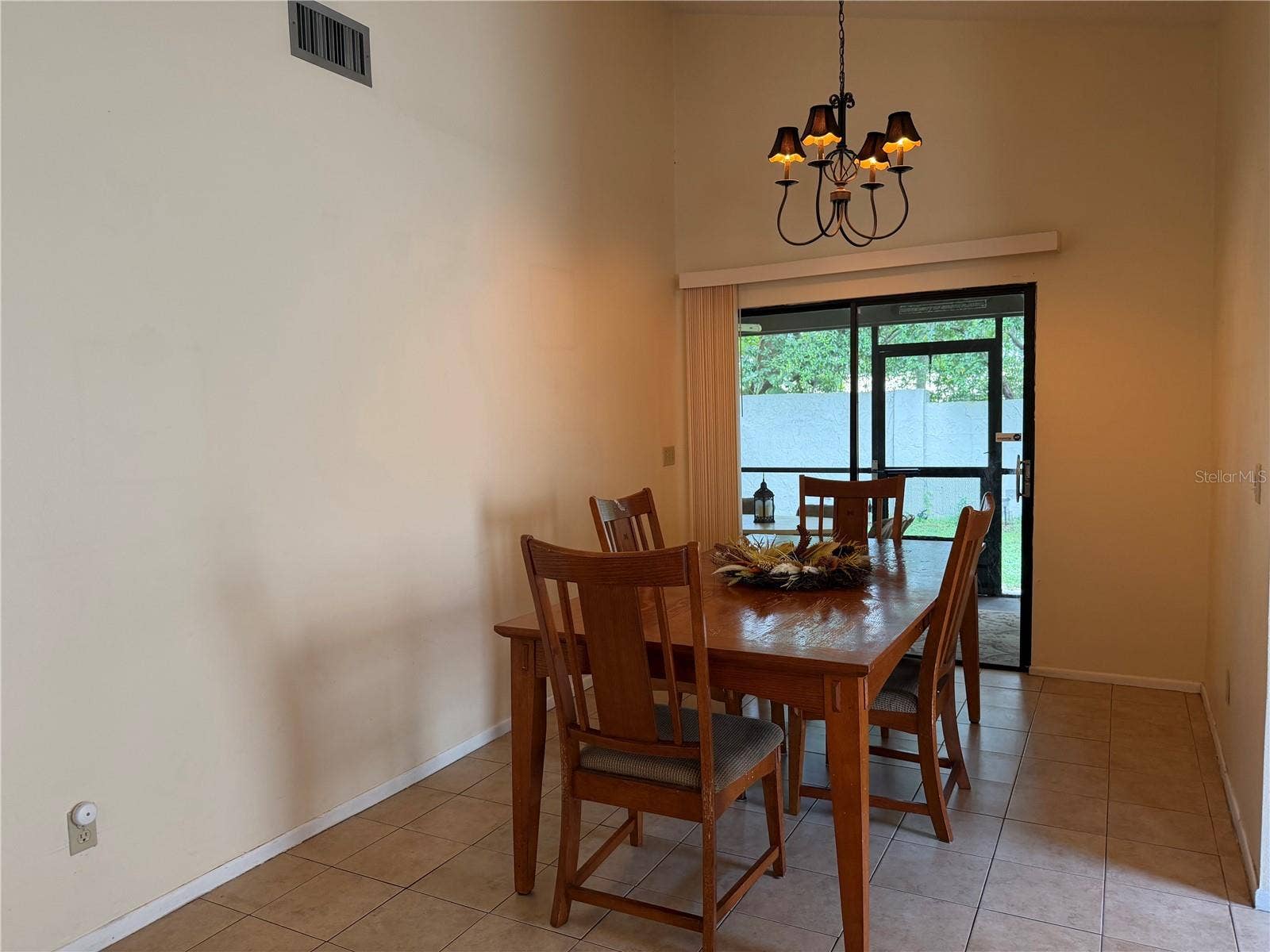 13811 LAZY OAK DRIVE, #21, Tampa, FL 33613 Dining Room