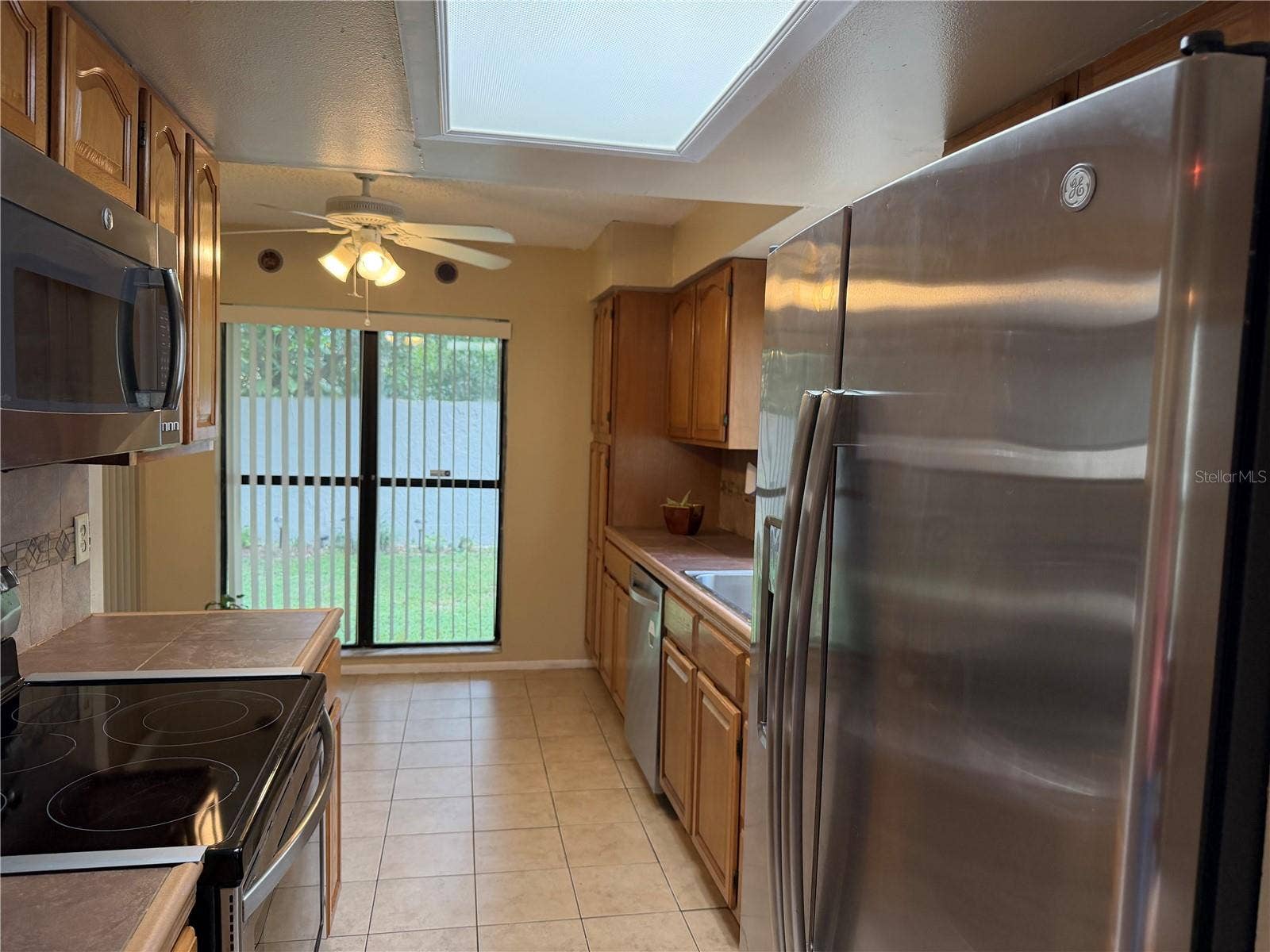 13811 LAZY OAK DRIVE, #21, Tampa, FL 33613 Kitchen