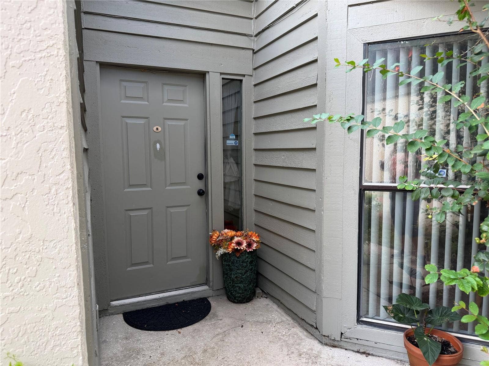 13811 LAZY OAK DRIVE, #21, Tampa, FL 33613 Front Door