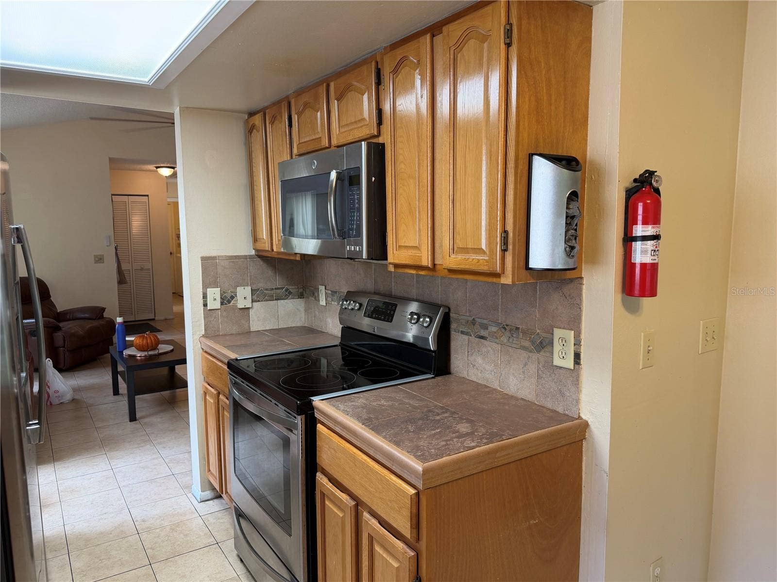 13811 LAZY OAK DRIVE, #21, Tampa, FL 33613 Kitchen