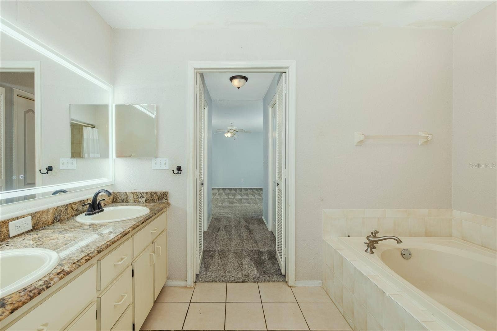 4622 SAWGRASS BOULEVARD, New Port Richey, FL 34653 Ensuite bath