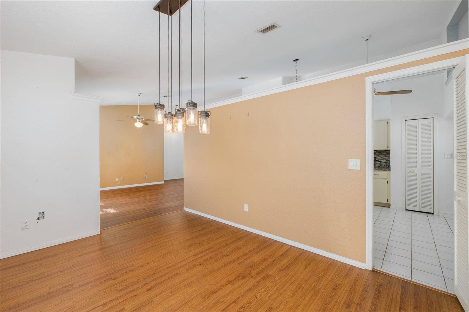 4622 SAWGRASS BOULEVARD, New Port Richey, FL 34653 Dining
