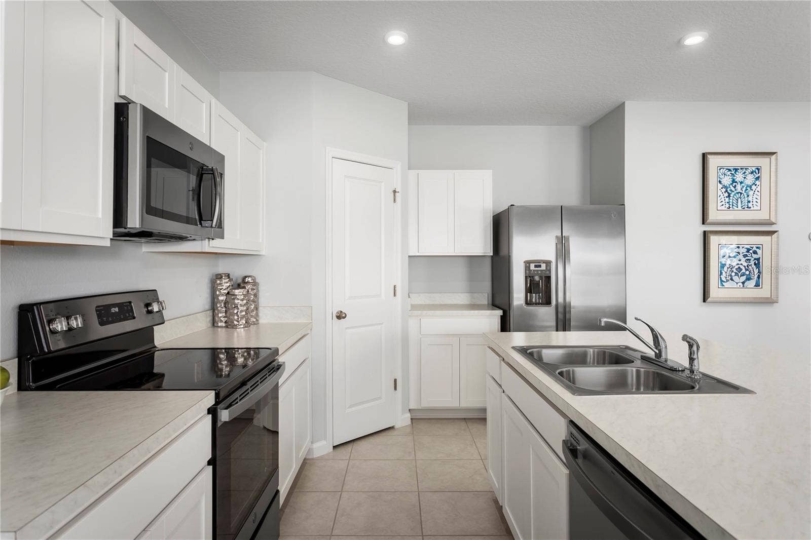 8860 WILDFLOWER FIELD LANE, Wildwood, FL 34785 8860 WILDFLOWER FIELD LANE, Wildwood, FL 34785