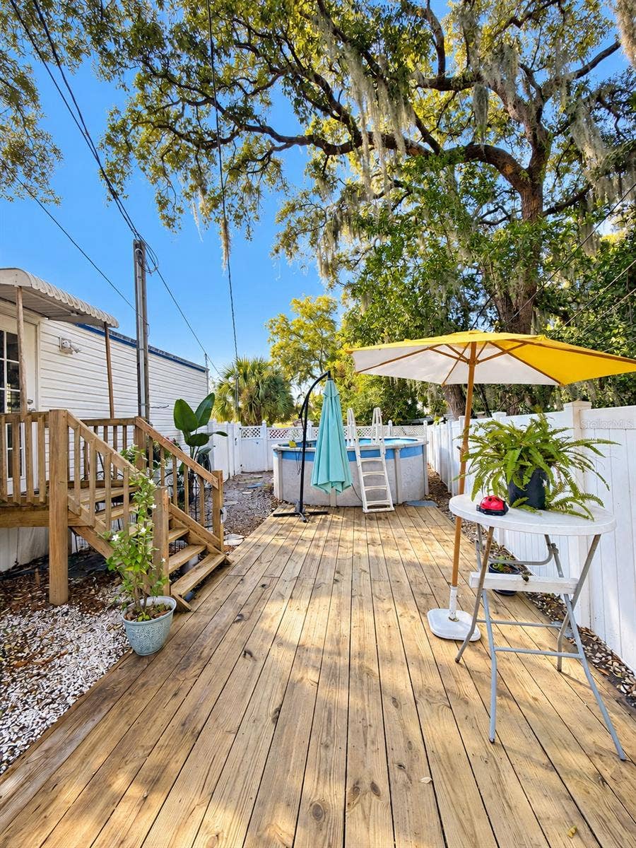 1301 LIVE OAK PARKWAY, Tarpon Springs, FL 34689 1301 LIVE OAK PARKWAY, Tarpon Springs, FL 34689