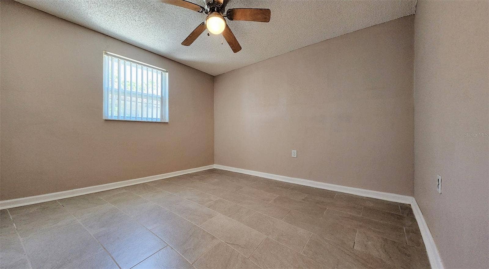 13738 MELANIE AVENUE, Hudson, FL 34667 13738 MELANIE AVENUE, Hudson, FL 34667