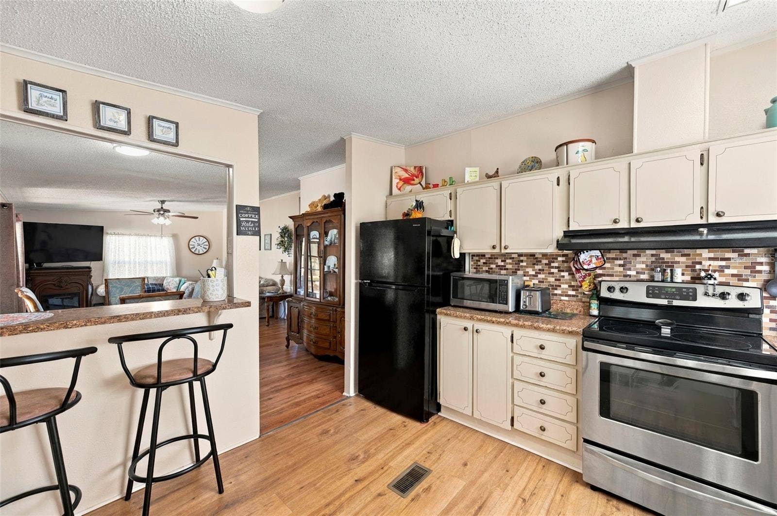 8408 FLEETWAY AVENUE, Brooksville, FL 34613