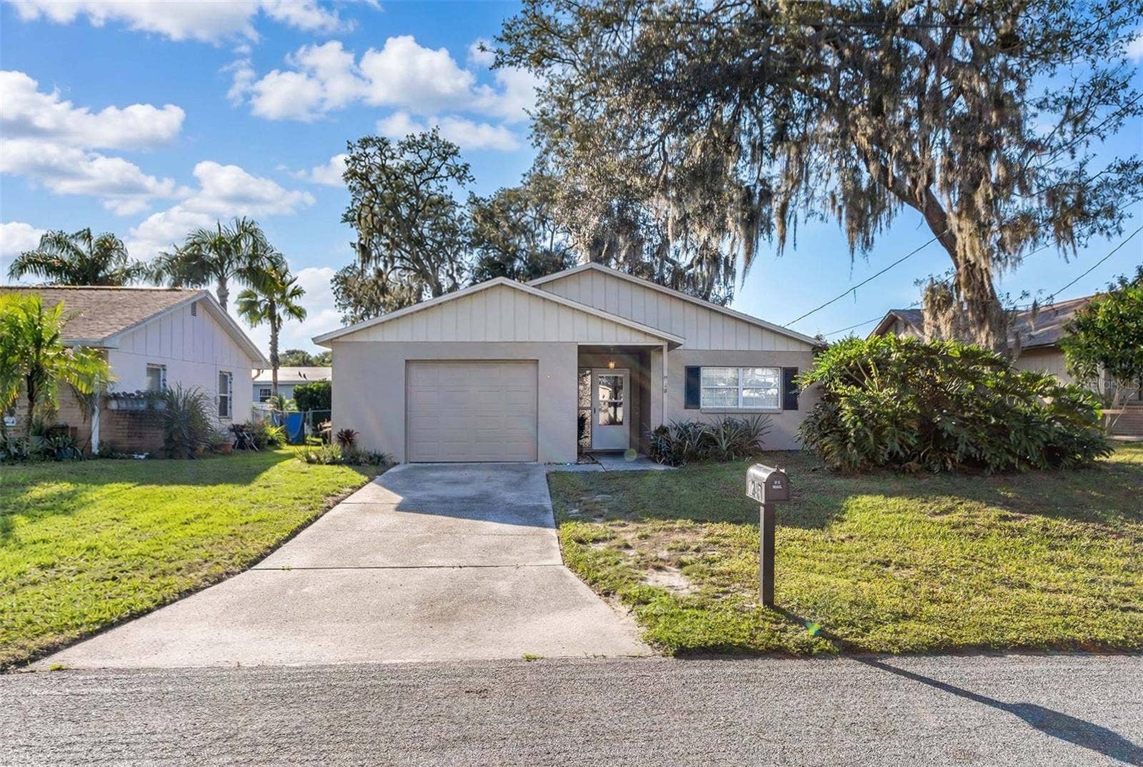 7245 KNOLL DRIVE, New Port Richey, FL 34653 7245 KNOLL DRIVE, New Port Richey, FL 34653