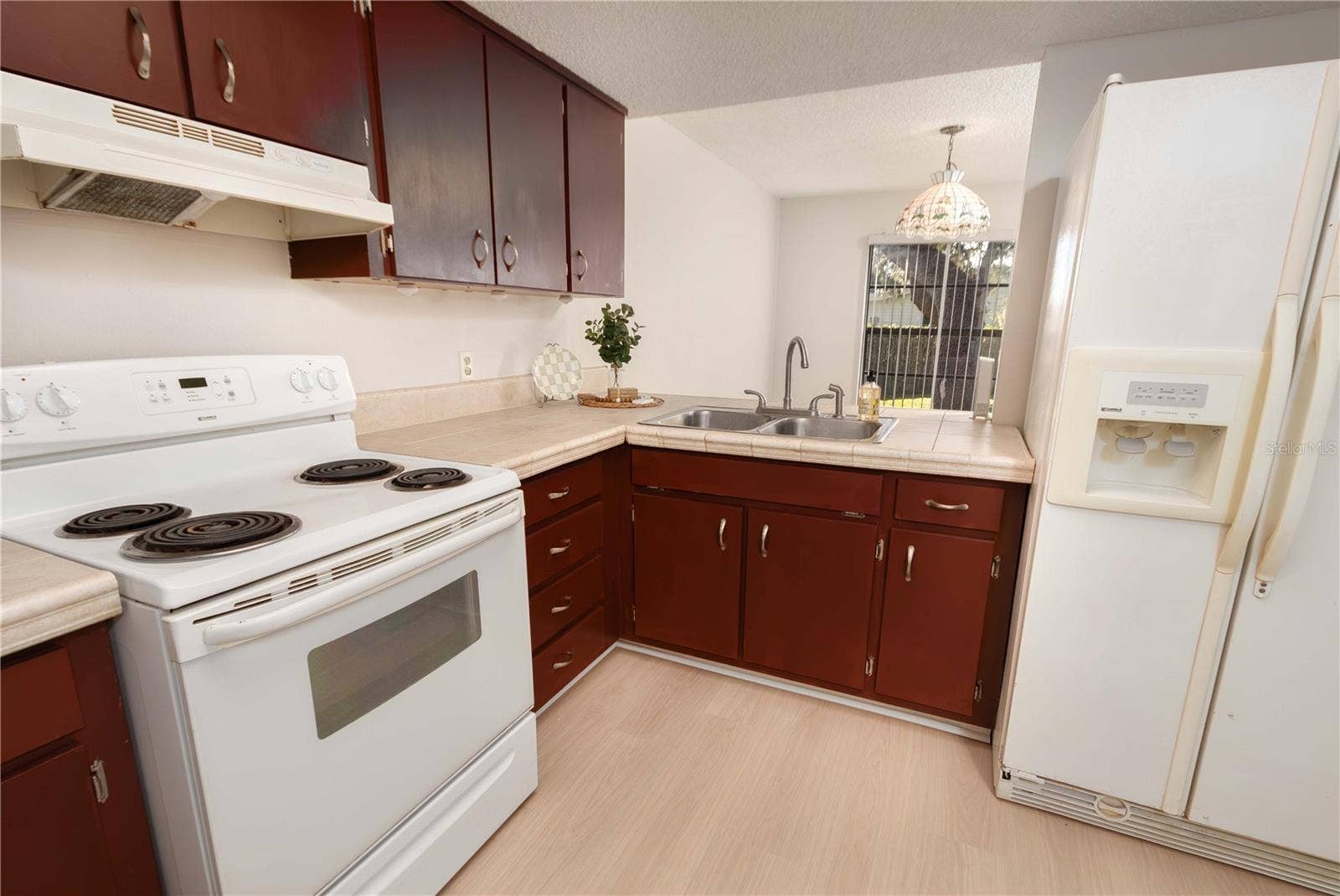 7245 KNOLL DRIVE, New Port Richey, FL 34653 7245 KNOLL DRIVE, New Port Richey, FL 34653