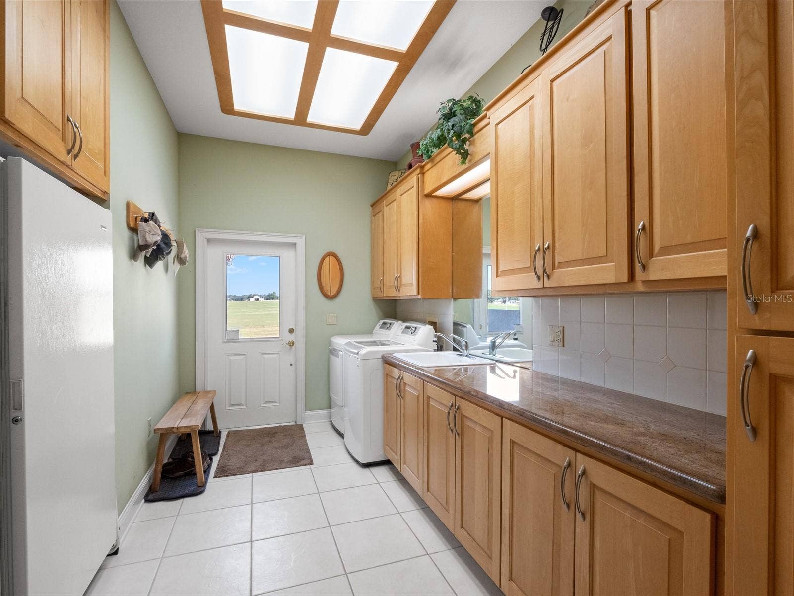 14373 DALY ROAD, Brooksville, FL 34601 laundry