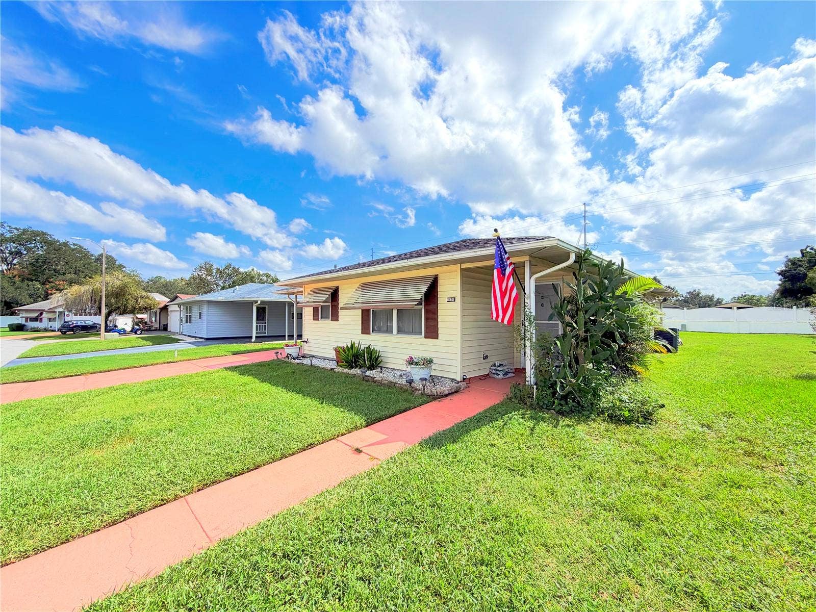 1420 COLONNADES CIRCLE S, Lakeland, FL 33811 1420 COLONNADES CIRCLE S, Lakeland, FL 33811