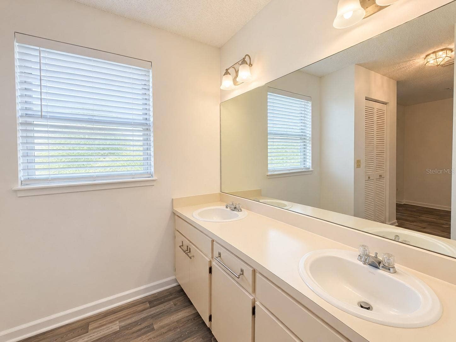 1420 COLONNADES CIRCLE S, Lakeland, FL 33811 1420 COLONNADES CIRCLE S, Lakeland, FL 33811