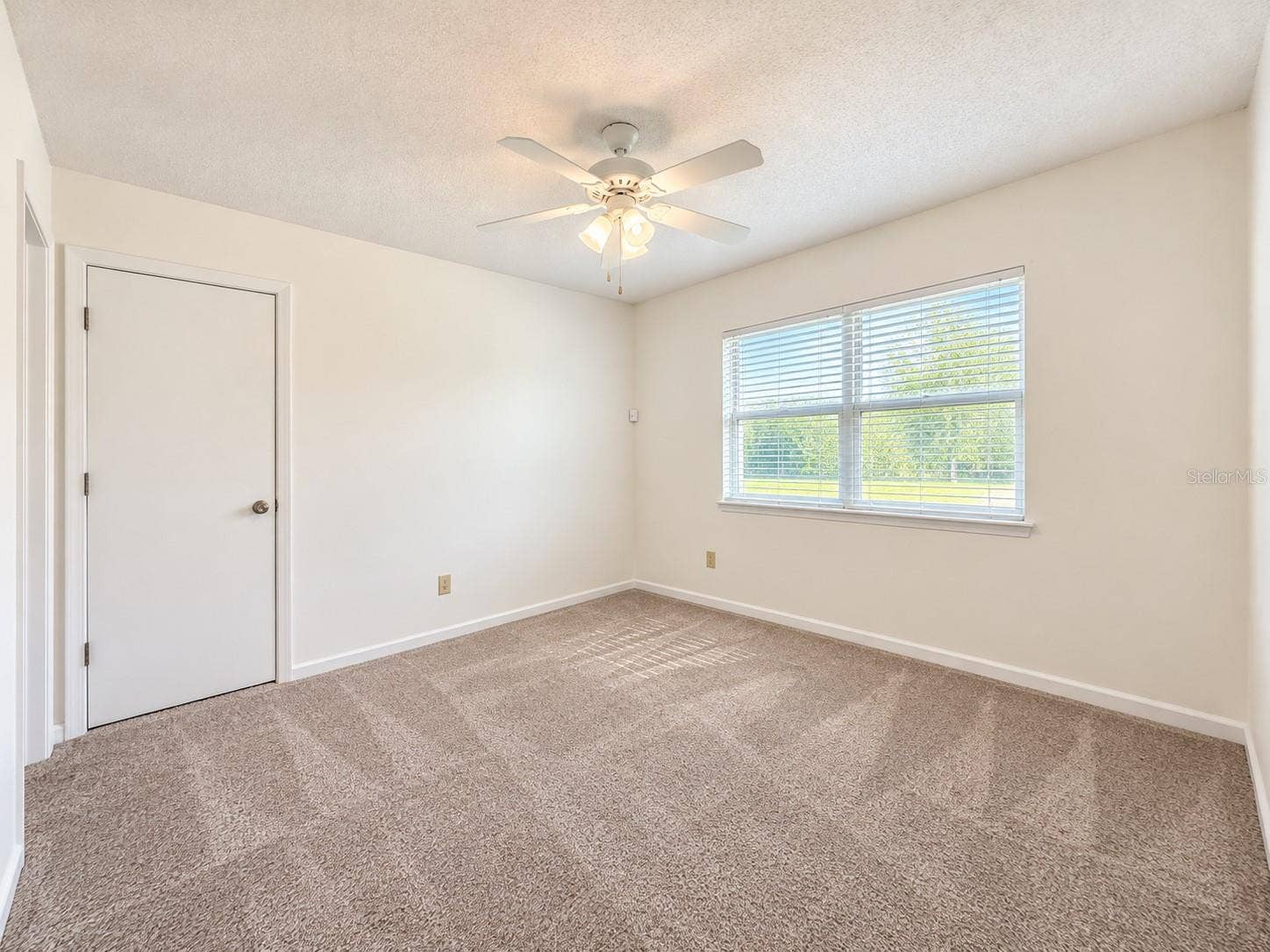 1420 COLONNADES CIRCLE S, Lakeland, FL 33811 1420 COLONNADES CIRCLE S, Lakeland, FL 33811