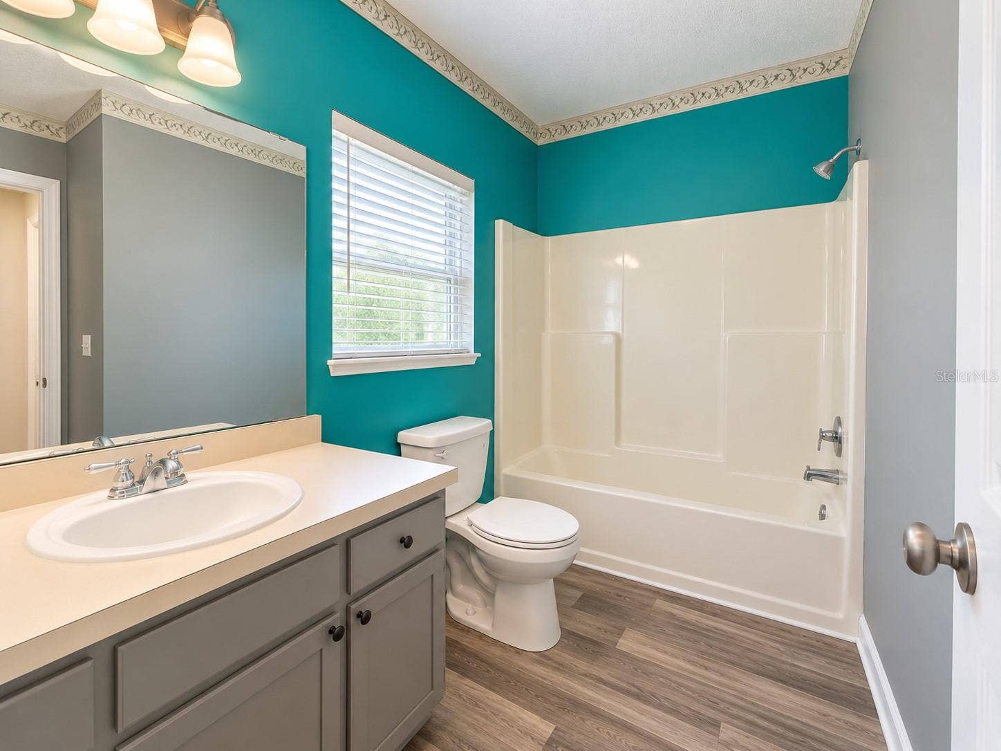 1420 COLONNADES CIRCLE S, Lakeland, FL 33811 1420 COLONNADES CIRCLE S, Lakeland, FL 33811