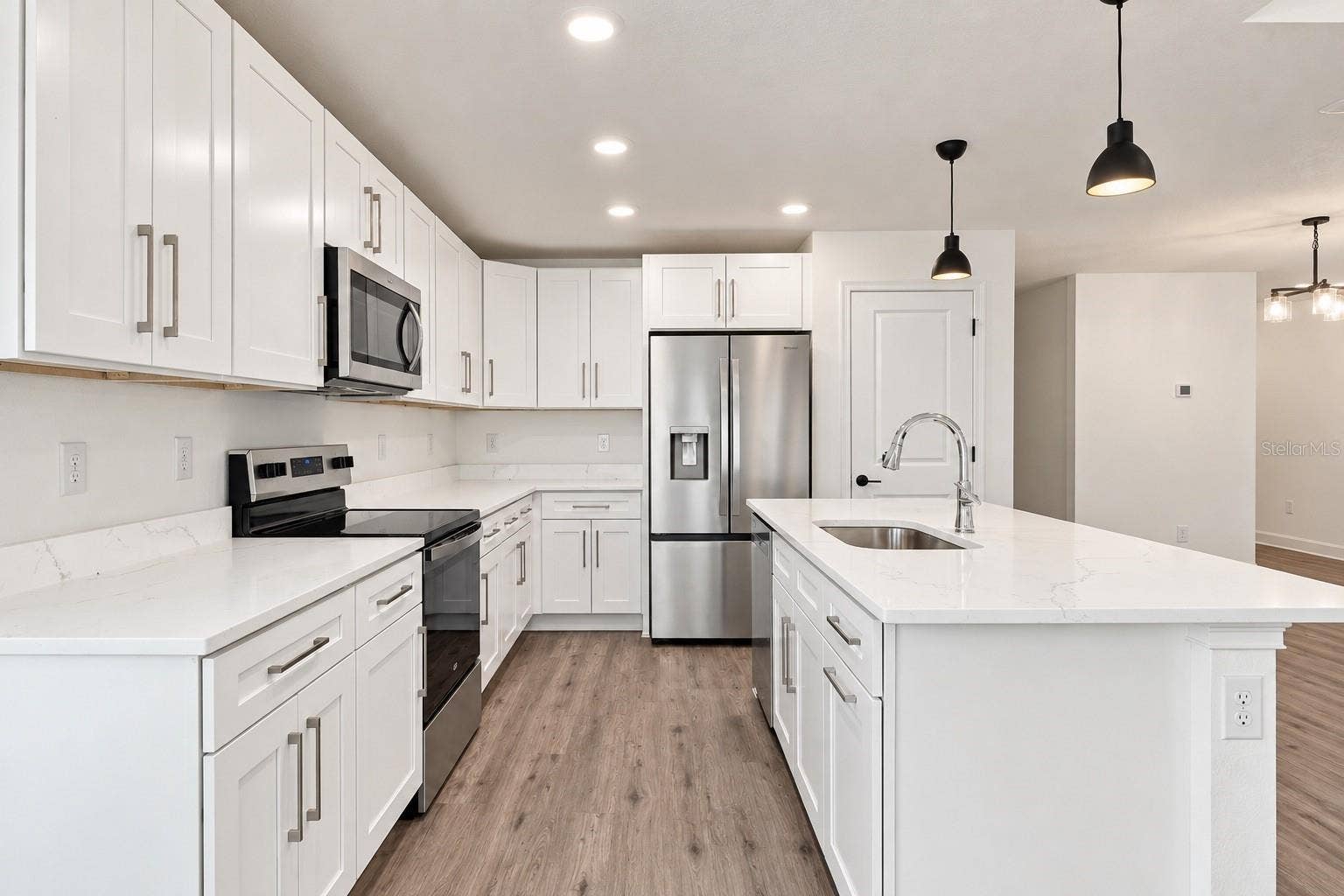 11041 SPOONBILL ROAD, Weeki Wachee, FL 34613 Kitchen