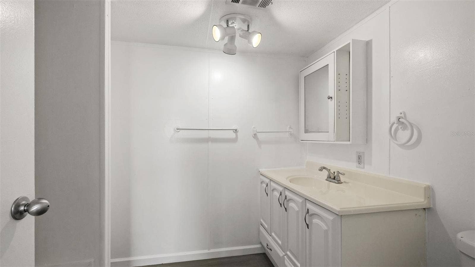 16100 LACANTO STREET, Brooksville, FL 34604 16100 LACANTO STREET, Brooksville, FL 34604