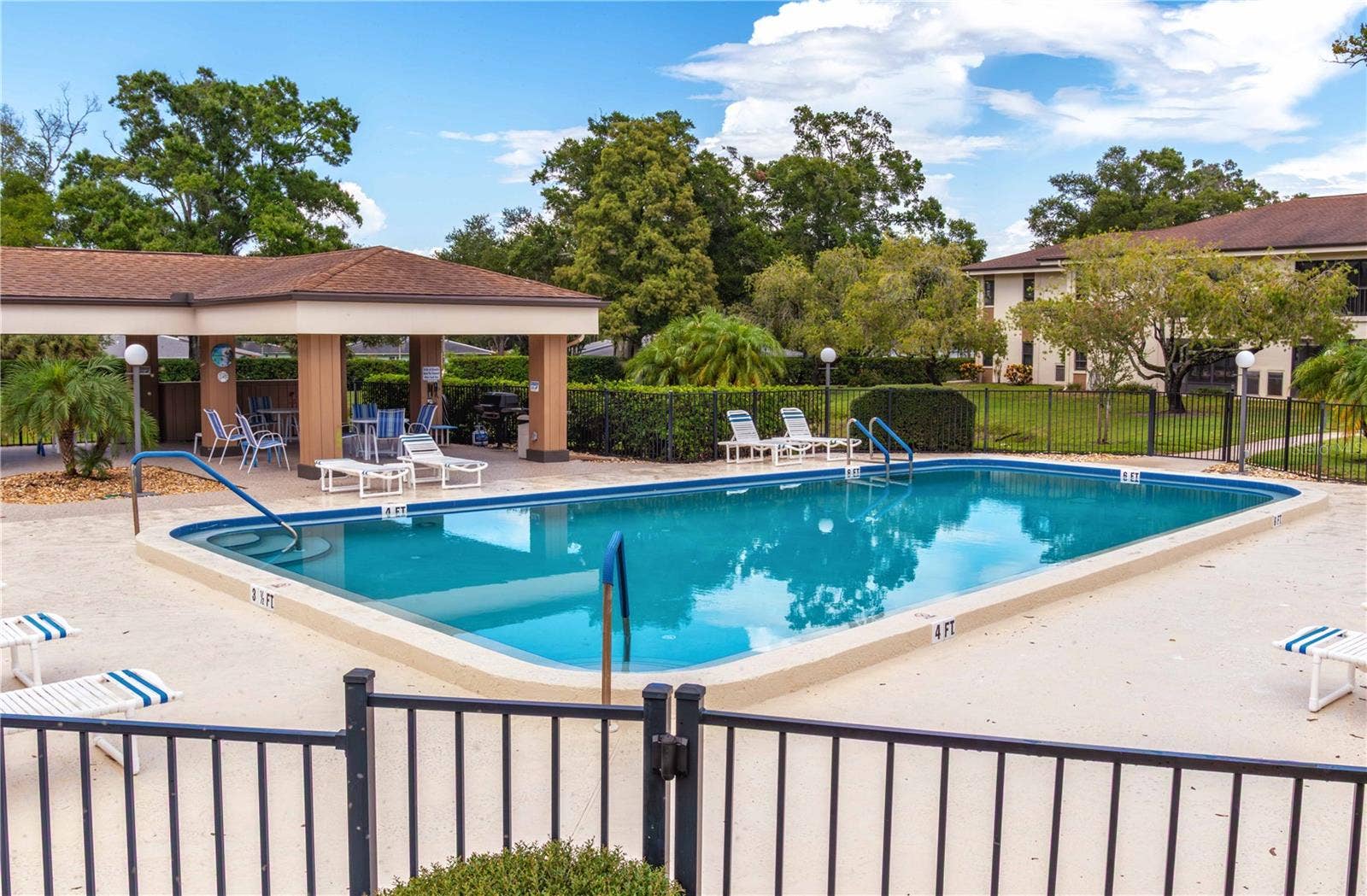 2700 NEBRASKA AVENUE, #2-205, Palm Harbor, FL 34684