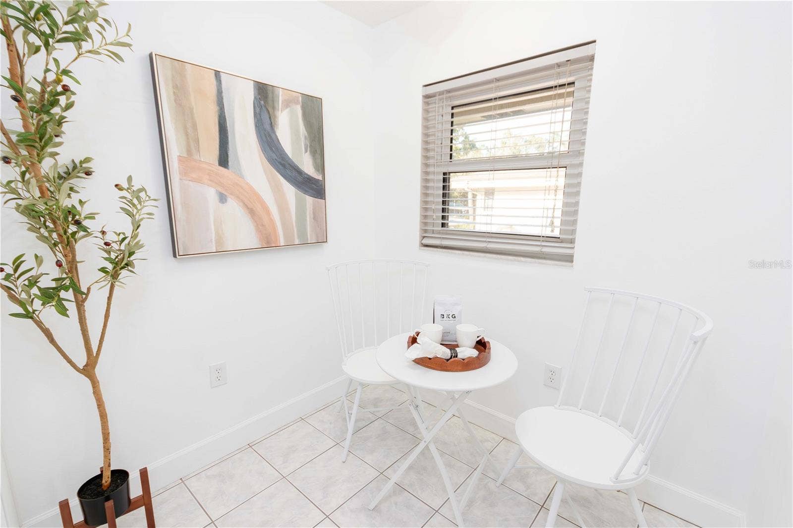 2700 NEBRASKA AVENUE, #2-205, Palm Harbor, FL 34684