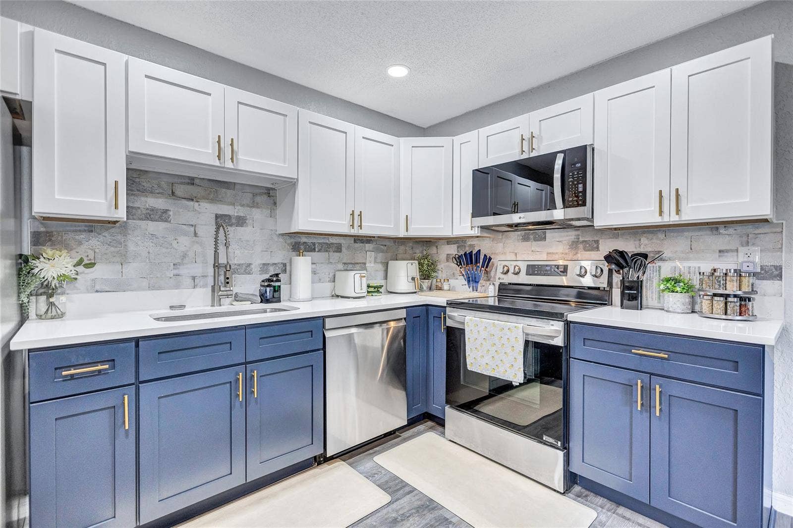 3405 POINSETTIA DRIVE, Hernando Beach, FL 34607 3405 POINSETTIA DRIVE, Hernando Beach, FL 34607