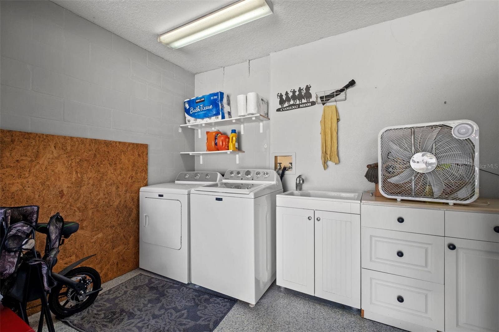 8916 KEATS DRIVE, Hudson, FL 34667 8916 KEATS DRIVE, Hudson, FL 34667