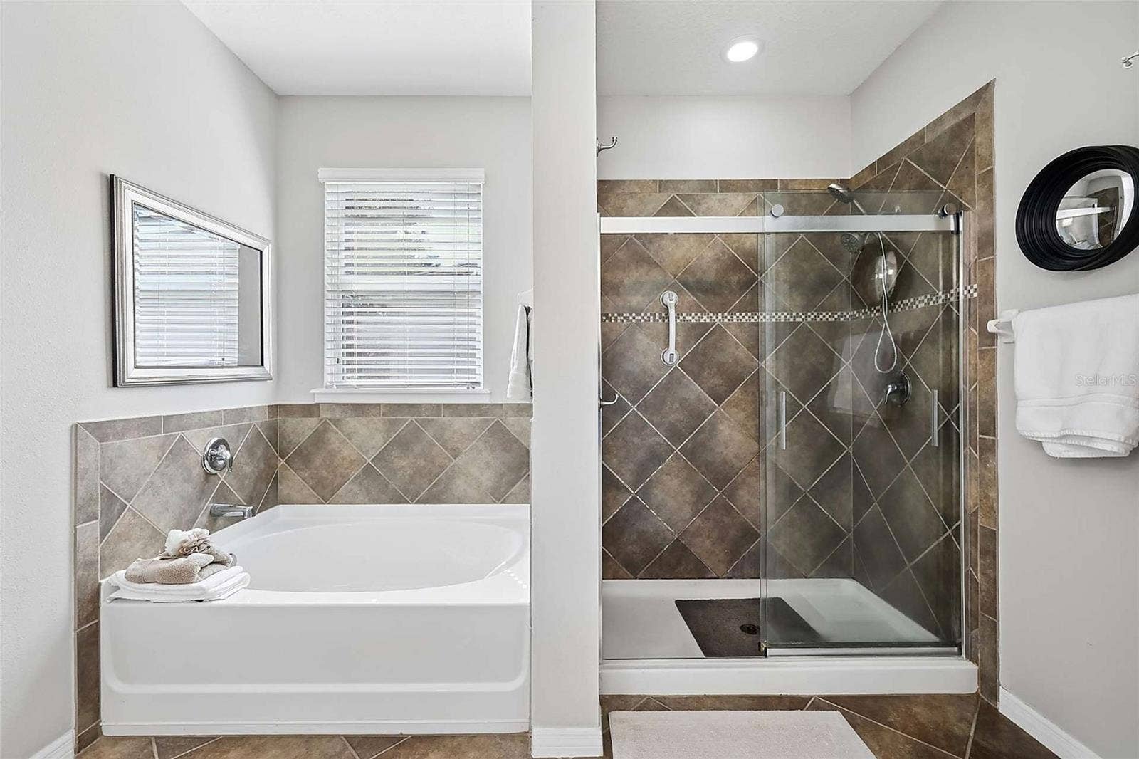 11030 PARADISE POINT WAY, New Port Richey, FL 34654 11030 PARADISE POINT WAY, New Port Richey, FL 34654