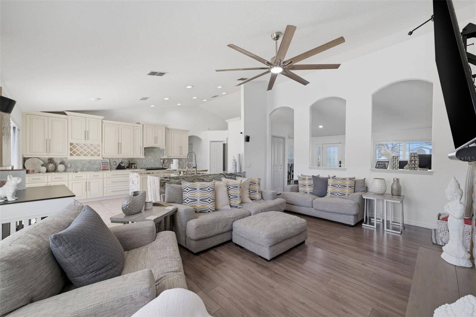 13338 LA CASITA AVENUE, Spring Hill, FL 34609 13338 LA CASITA AVENUE, Spring Hill, FL 34609