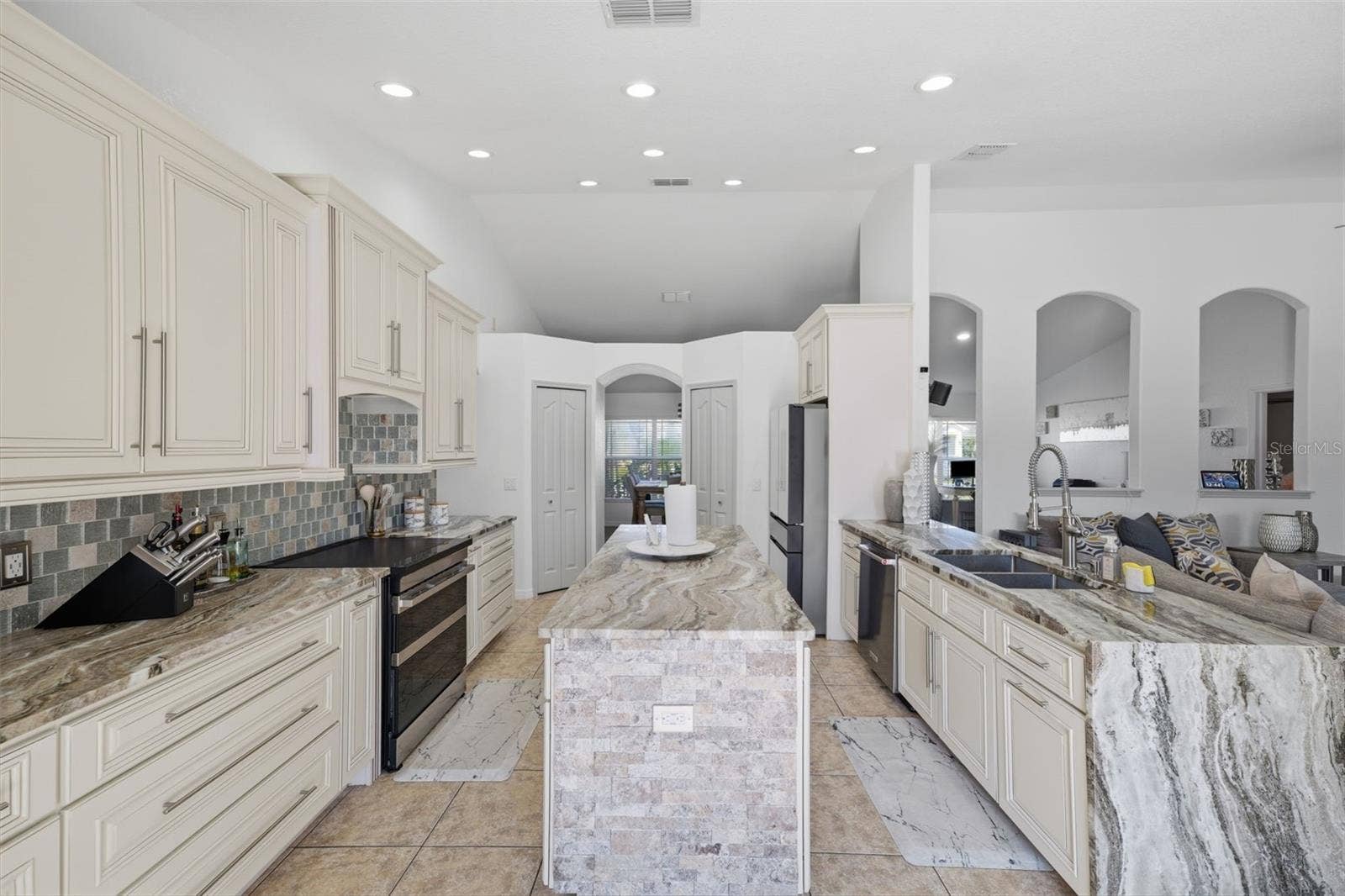 13338 LA CASITA AVENUE, Spring Hill, FL 34609 13338 LA CASITA AVENUE, Spring Hill, FL 34609