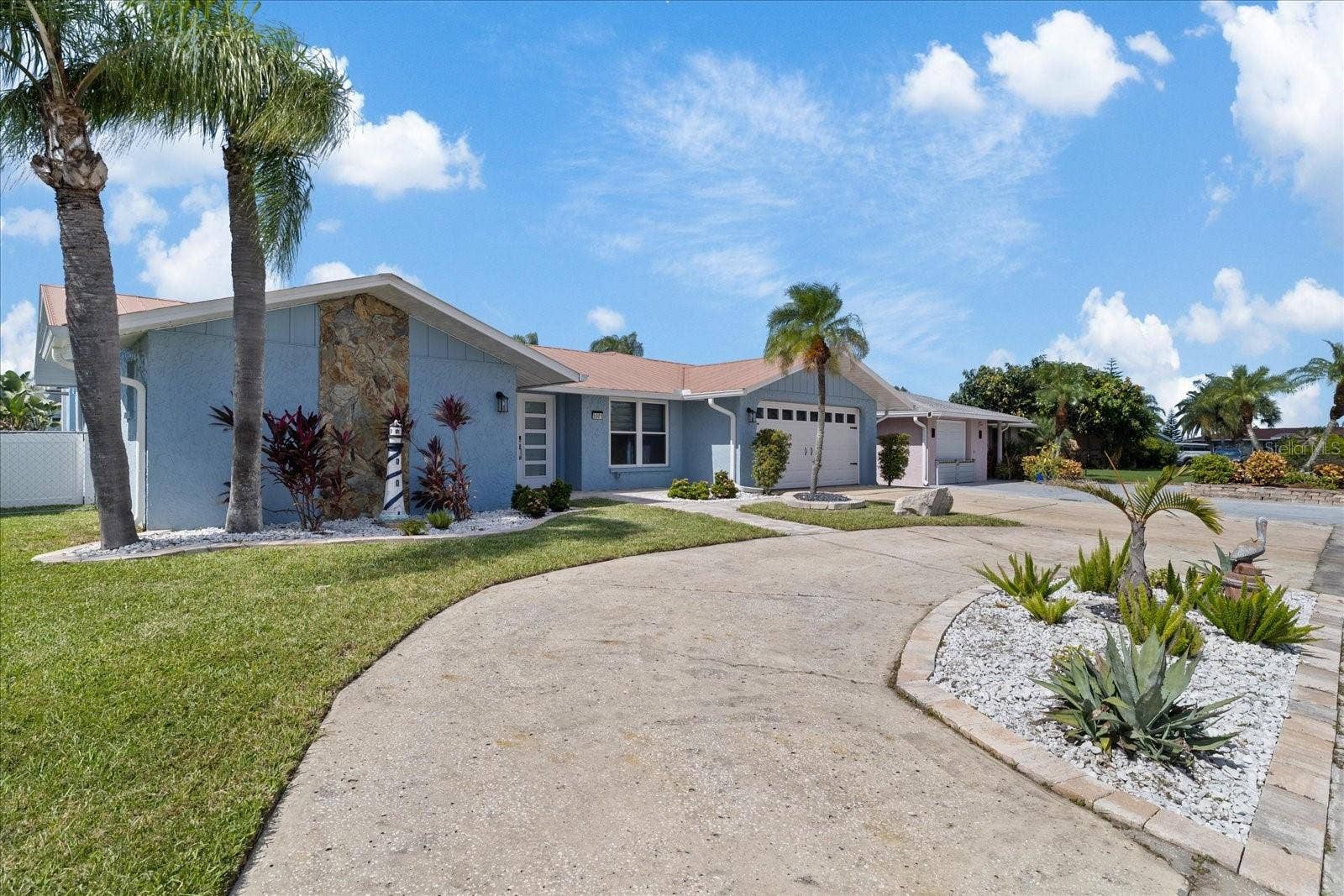 5001 MARLIN DRIVE, New Port Richey, FL 34652 Great circular drive rare in Gulf Harbors