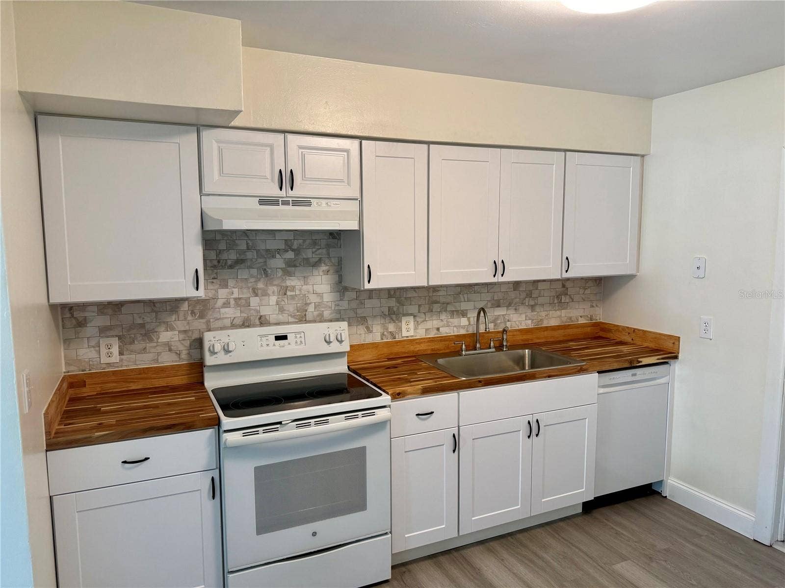 5523 MAGNOLIA WAY, New Port Richey, FL 34652 5523 MAGNOLIA WAY, New Port Richey, FL 34652