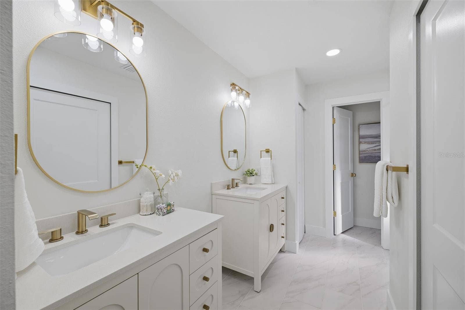 1070 CAPTAINS WAY, Tarpon Springs, FL 34689 1070 CAPTAINS WAY, Tarpon Springs, FL 34689