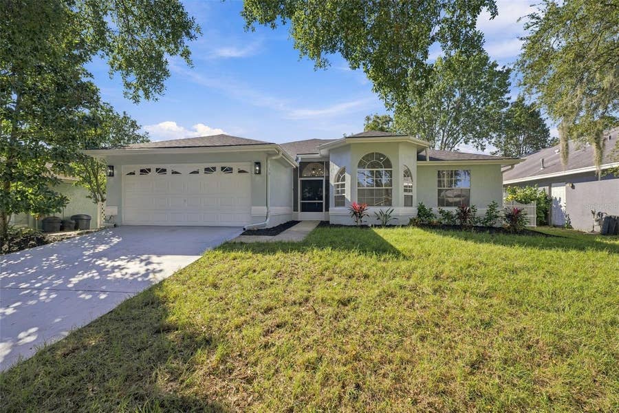 Property photo for 1070 CAPTAINS WAY, Tarpon Springs, FL