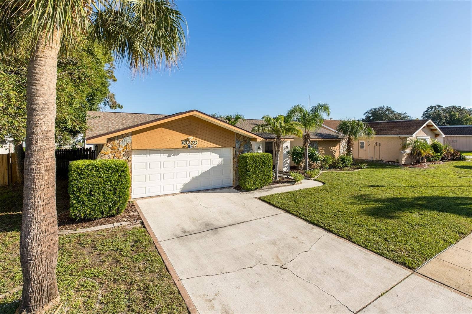 10235 LANDMARK DRIVE, Hudson, FL 34667 10235 LANDMARK DRIVE, Hudson, FL 34667