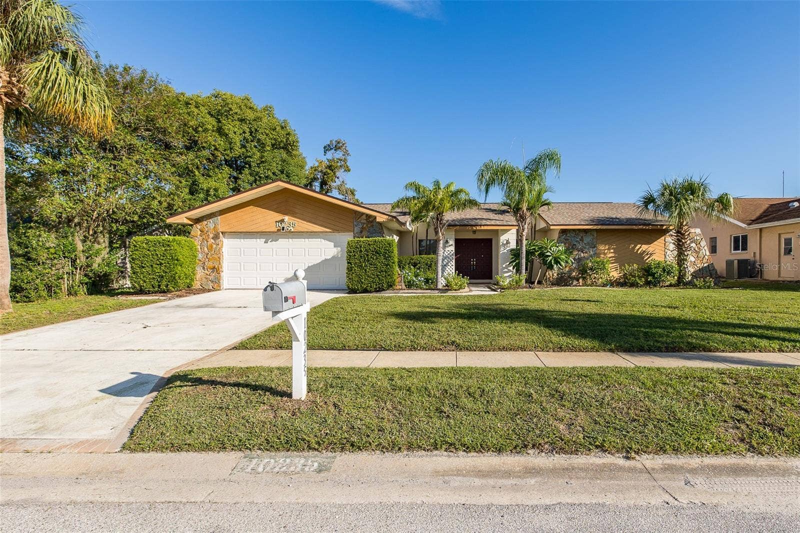 10235 LANDMARK DRIVE, Hudson, FL 34667 10235 LANDMARK DRIVE, Hudson, FL 34667