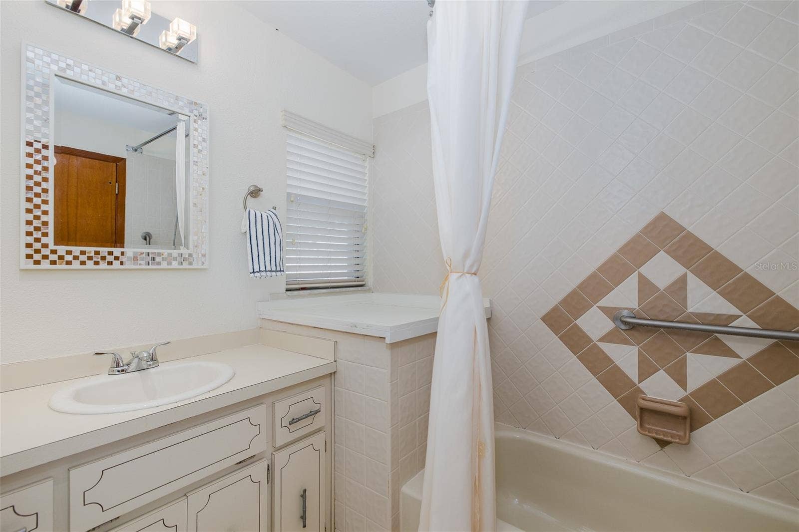 10235 LANDMARK DRIVE, Hudson, FL 34667 10235 LANDMARK DRIVE, Hudson, FL 34667