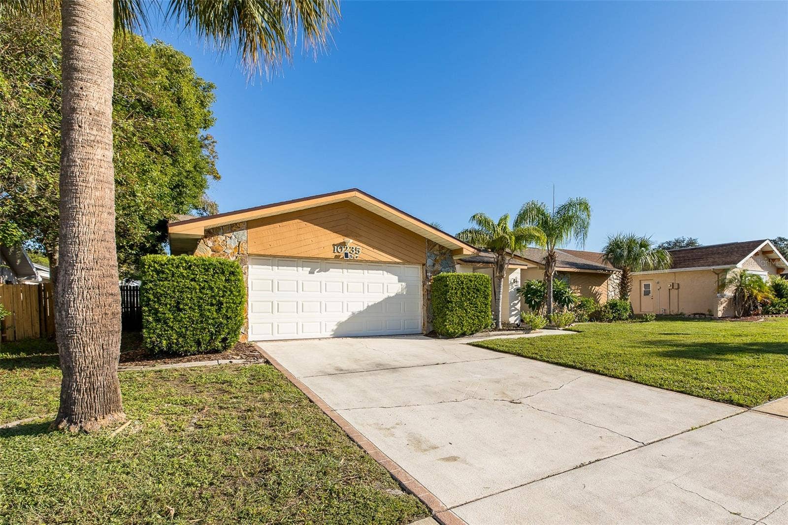 10235 LANDMARK DRIVE, Hudson, FL 34667 10235 LANDMARK DRIVE, Hudson, FL 34667
