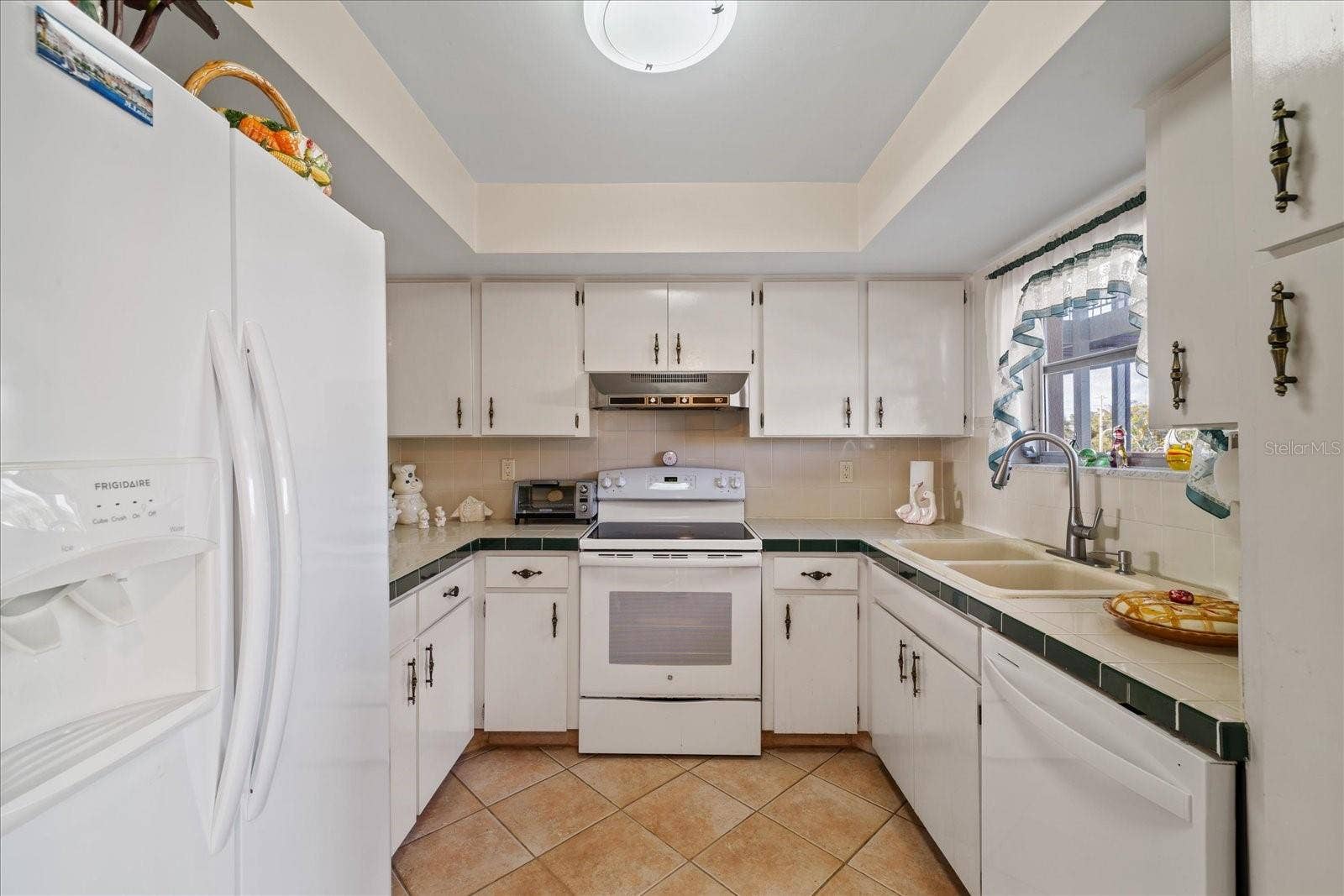 4678 MARINE PARKWAY, #206, New Port Richey, FL 34652 4678 MARINE PARKWAY, #206, New Port Richey, FL 34652