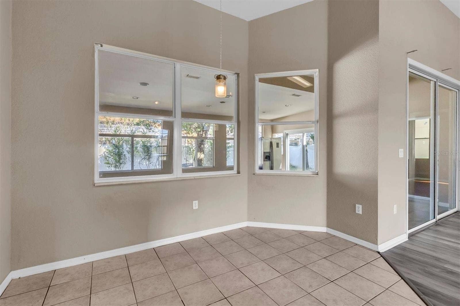 15433 SONORA DRIVE, Brooksville, FL 34604 Breakfast nook