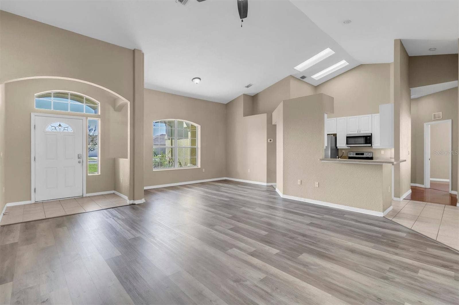 15433 SONORA DRIVE, Brooksville, FL 34604 Foyer, Open floor plan