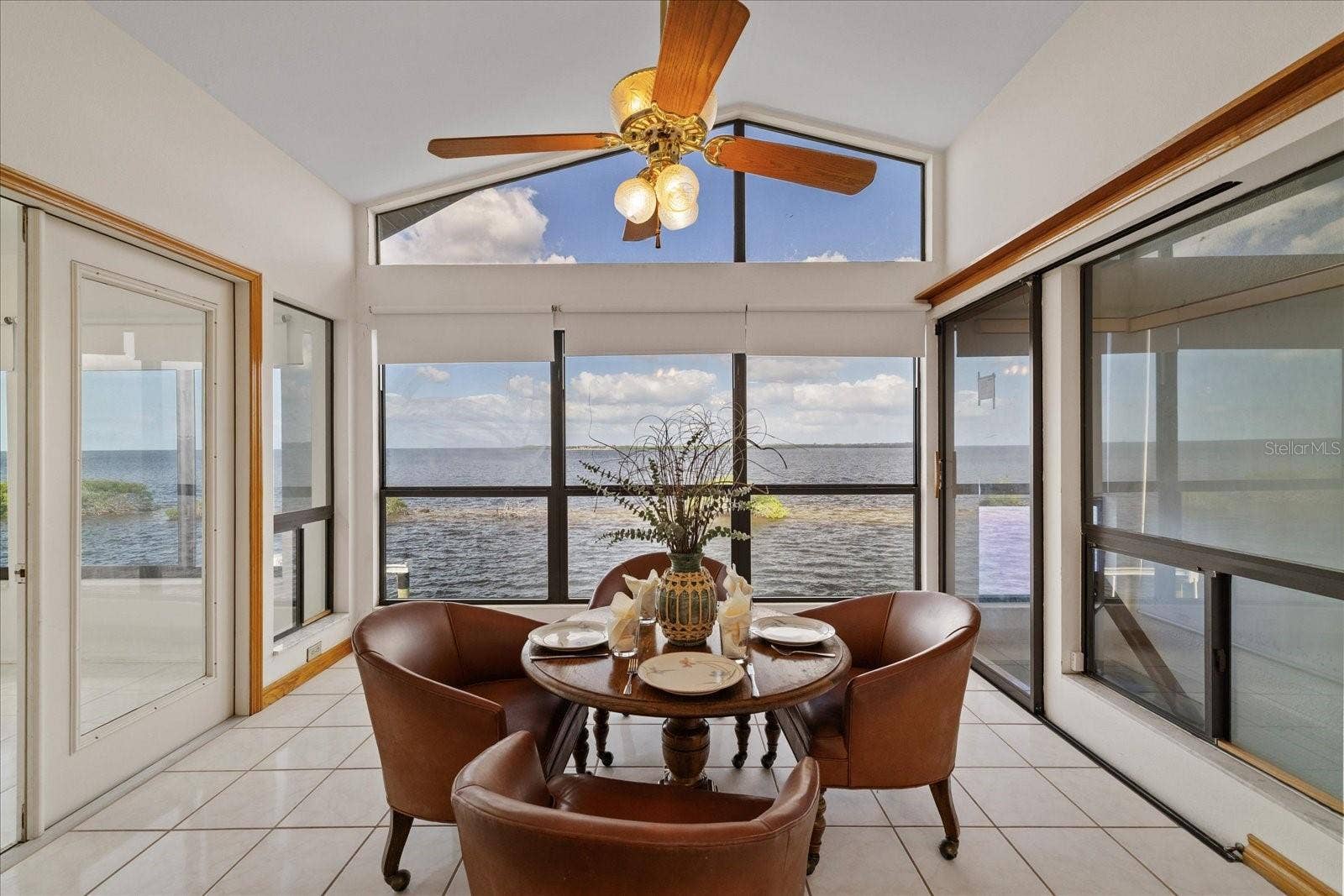 5767 WESTSHORE DRIVE, New Port Richey, FL 34652 Dining nook