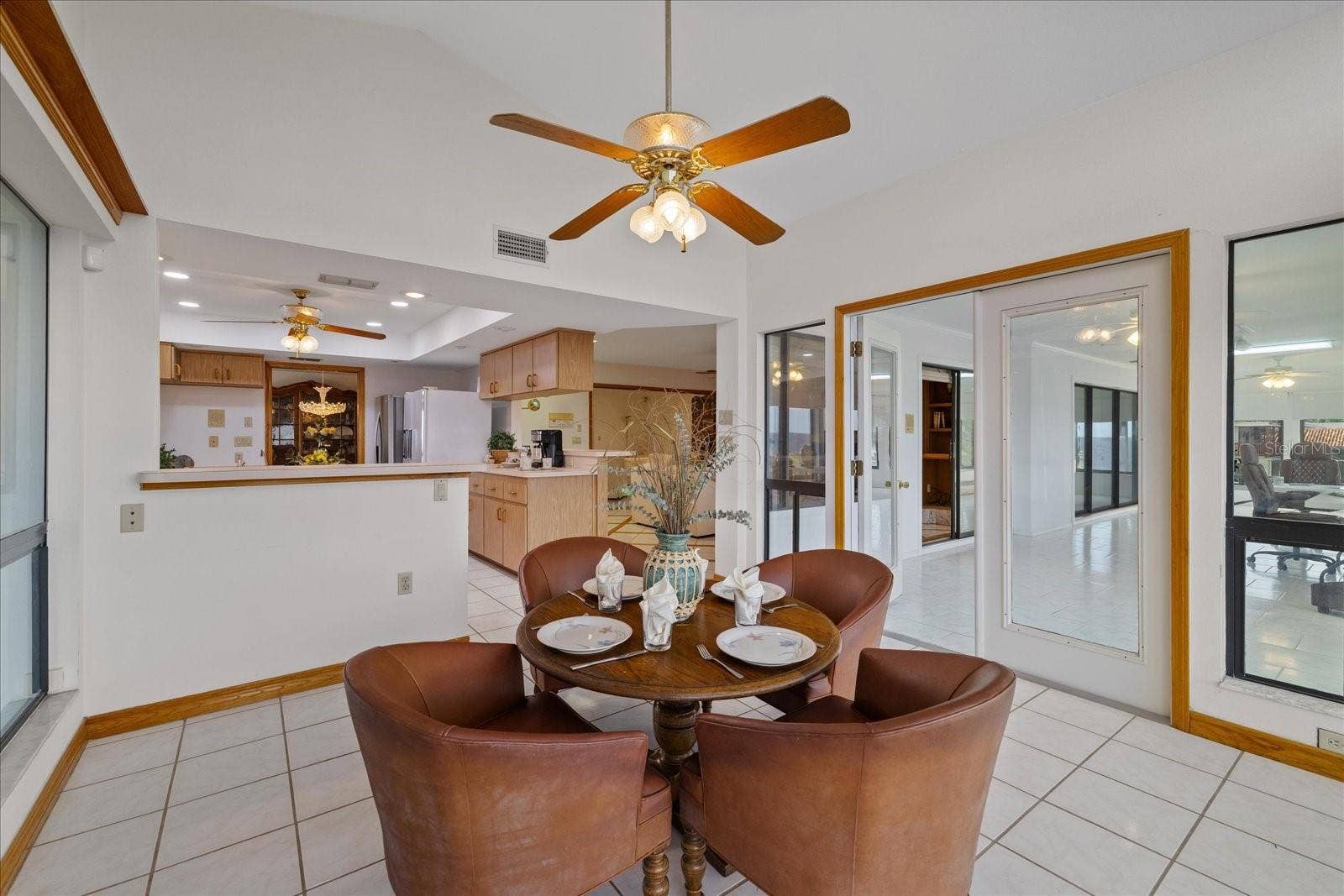 5767 WESTSHORE DRIVE, New Port Richey, FL 34652 Dining nook