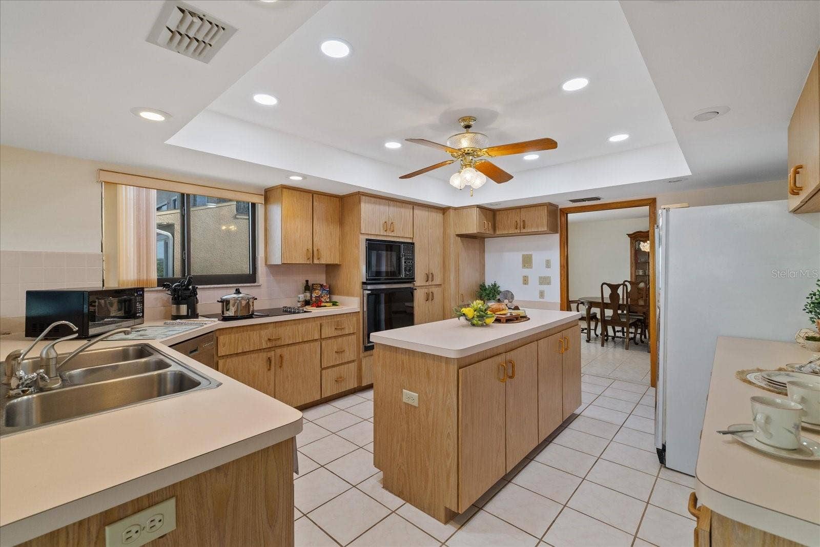 5767 WESTSHORE DRIVE, New Port Richey, FL 34652 Kitchen