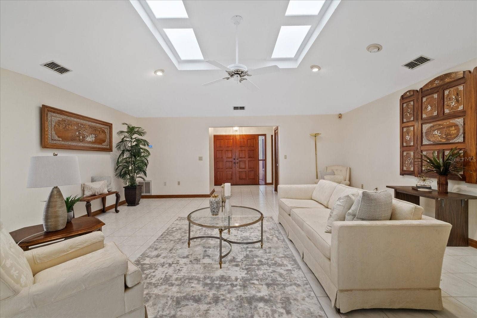 5767 WESTSHORE DRIVE, New Port Richey, FL 34652 Living room
