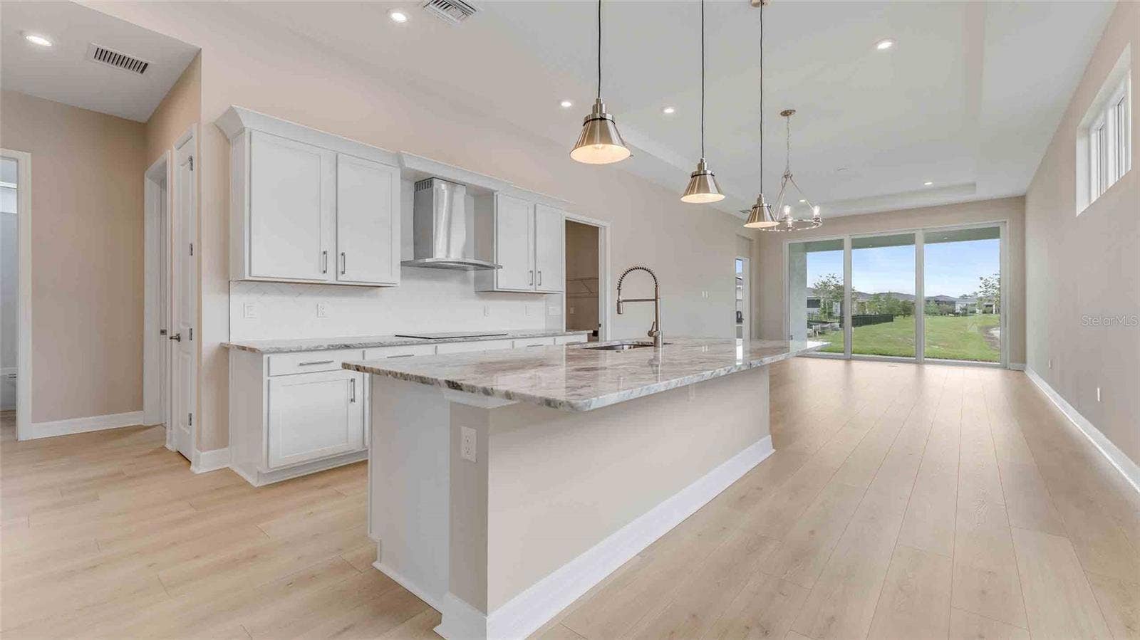 889 MEGANO BOULEVARD, Deland, FL 32724 Kitchen