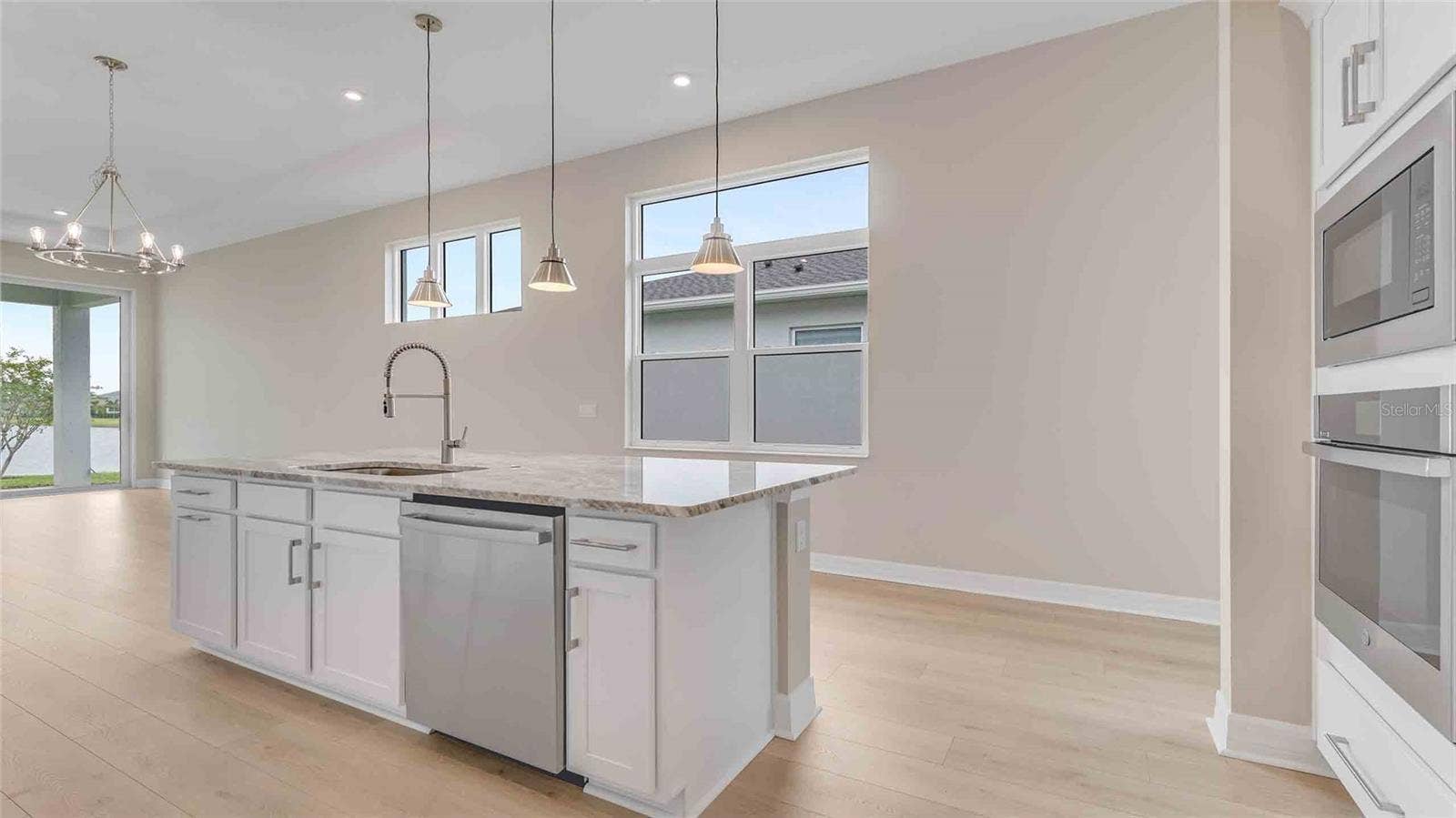 889 MEGANO BOULEVARD, Deland, FL 32724 Kitchen