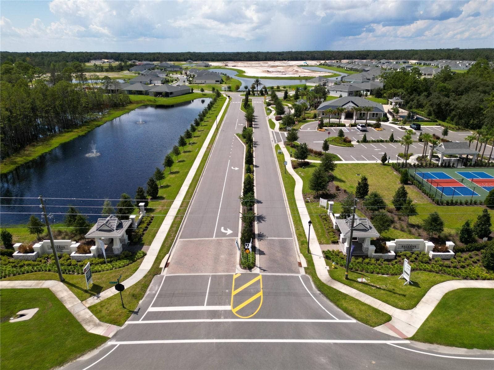 889 MEGANO BOULEVARD, Deland, FL 32724 889 MEGANO BOULEVARD, Deland, FL 32724