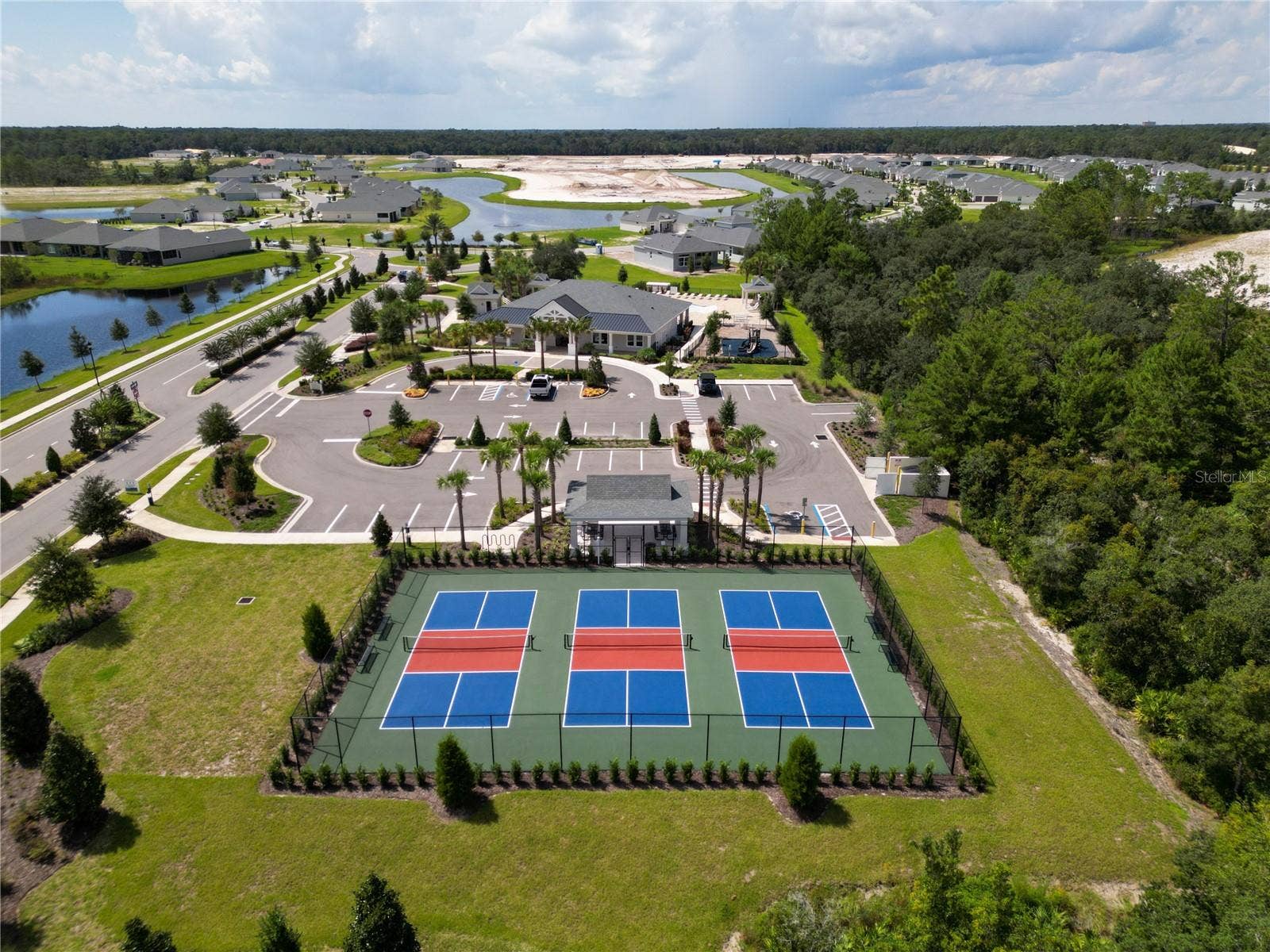 889 MEGANO BOULEVARD, Deland, FL 32724 889 MEGANO BOULEVARD, Deland, FL 32724
