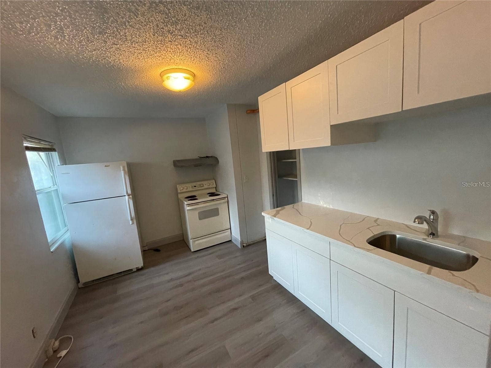 527 8TH STREET N, St Petersburg, FL 33701 527 8TH STREET N, St Petersburg, FL 33701