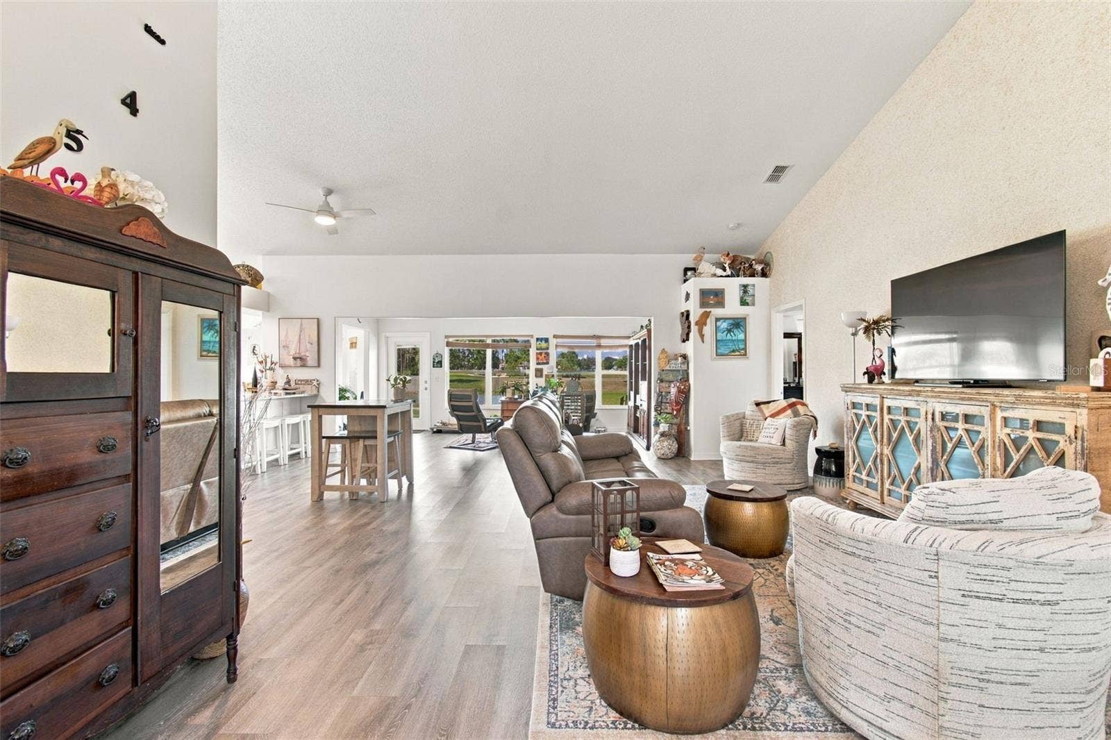 11143 HOLLANDER AVENUE, Hudson, FL 34667 11143 HOLLANDER AVENUE, Hudson, FL 34667