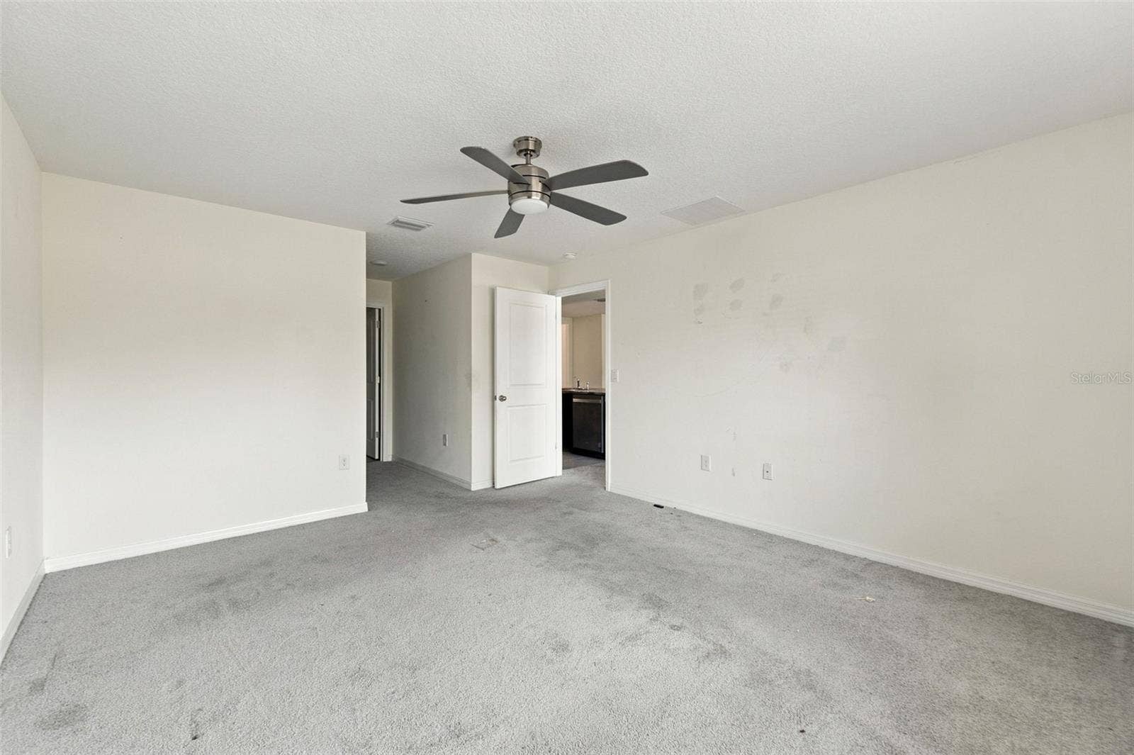 5006 DIANTHA WAY, Brooksville, FL 34604 5006 DIANTHA WAY, Brooksville, FL 34604